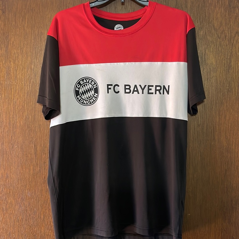 FC Bayern Munchen Training Soccer Jersey /Tee